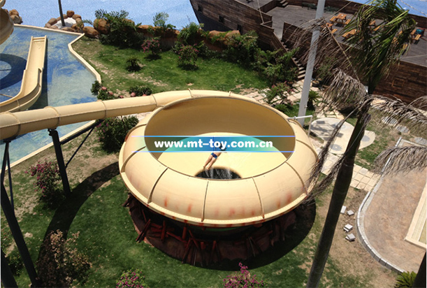 新型水上樂園設(shè)備的引進(jìn)，是游客重游的有力保證。