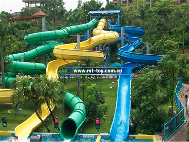 主題水上樂(lè)園有著大規(guī)模發(fā)展的趨勢(shì)，該如何經(jīng)營(yíng)呢？