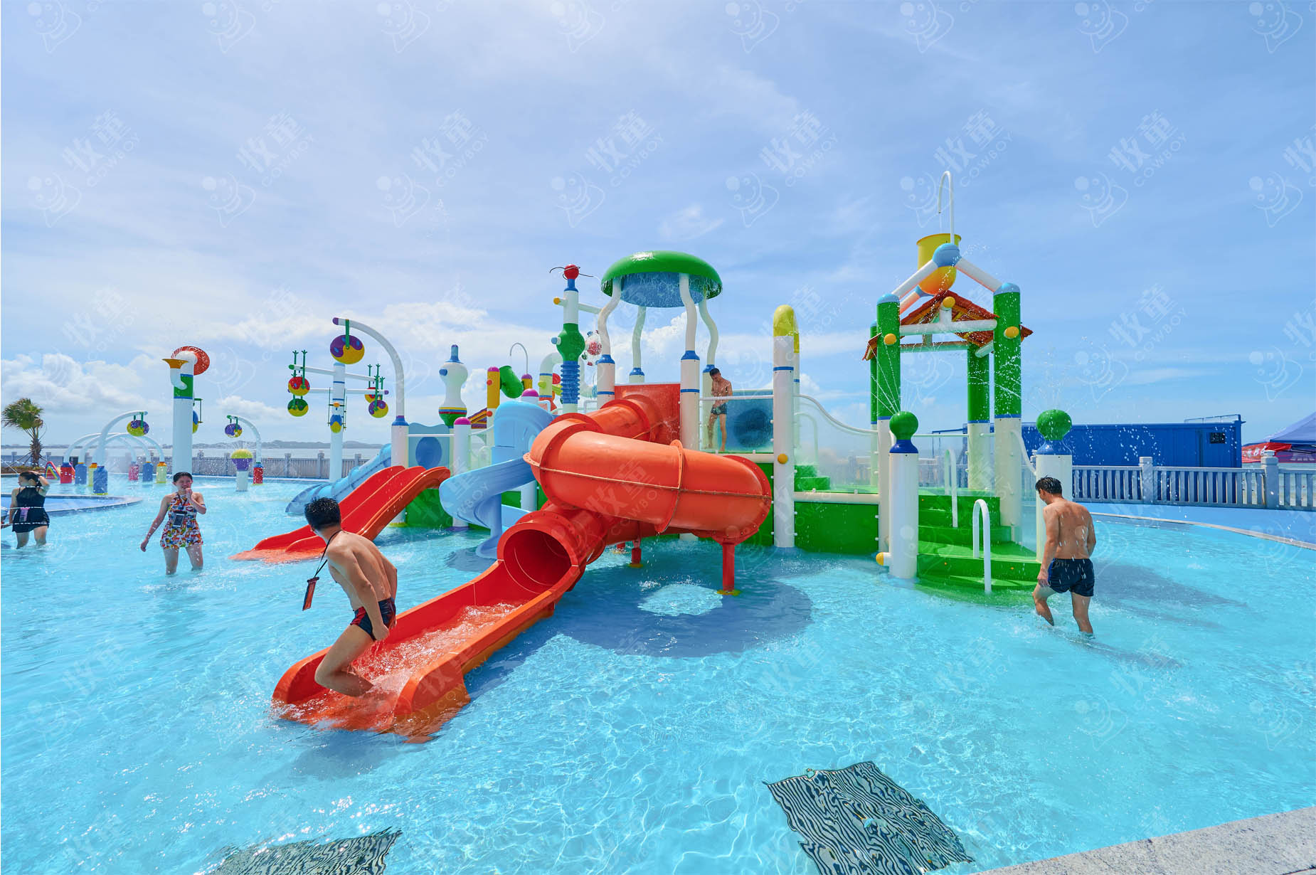 水上樂園水寨好玩嗎？水上樂園設(shè)備
