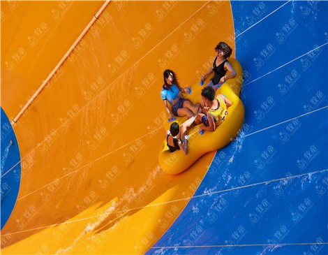 水上游樂設(shè)施應(yīng)怎樣打造？水上樂園設(shè)備