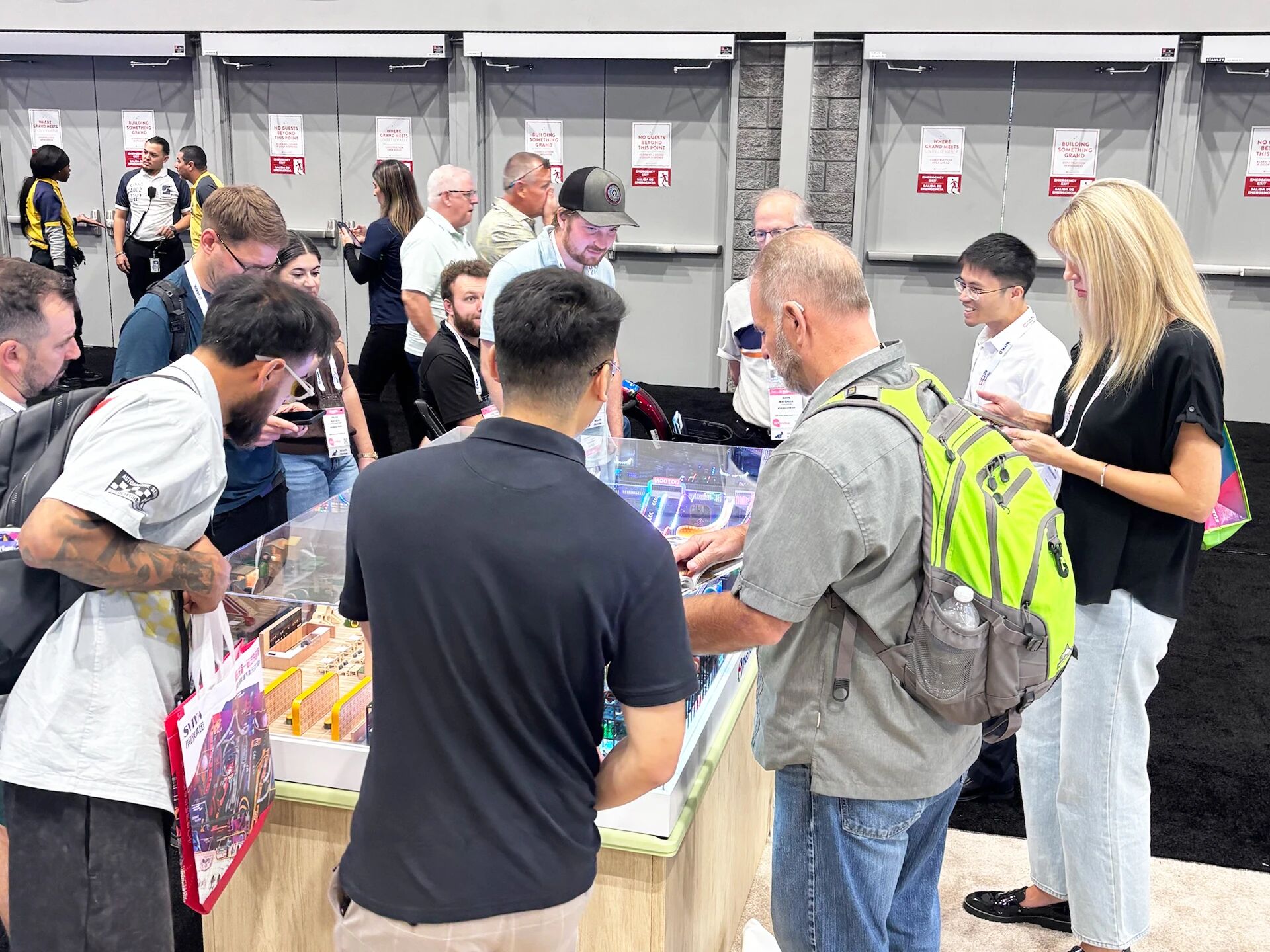 1763972068868520.jpg 9.jpg